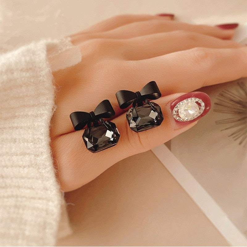 New joker Korean sweet Black bowknot Women Earrings fashion senior shiny crystal geometric square Stud Earrings Jewelry