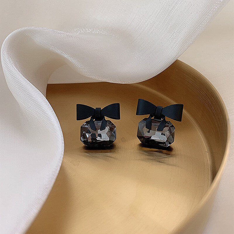 New joker Korean sweet Black bowknot Women Earrings fashion senior shiny crystal geometric square Stud Earrings Jewelry