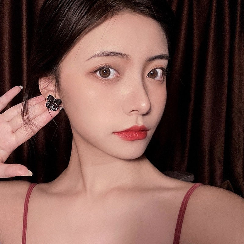 New joker Korean sweet Black bowknot Women Earrings fashion senior shiny crystal geometric square Stud Earrings Jewelry